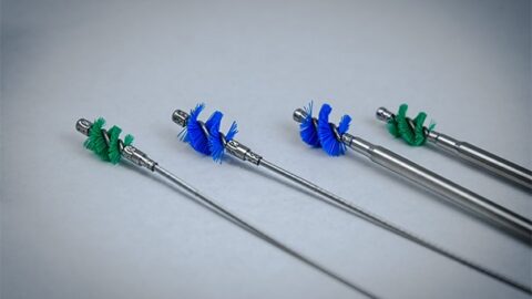 Spinner Blades_editorial_2 Photo of different shrill spinner blade variants ; single-use deflectable blade and rigid Spinner Blade by Joimax ; biportal endoscopy and monoportal endoscopy